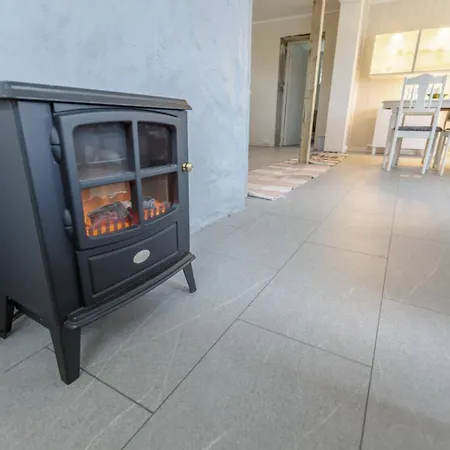 Elfridastua Nyaraló *