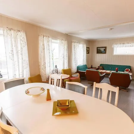 Holiday home Elfridastua Sorvaer